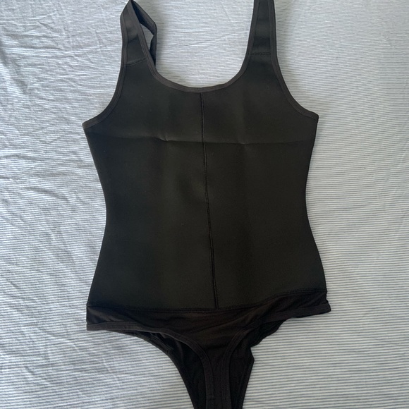 Thong Body Shaper - Picture 2 of 2